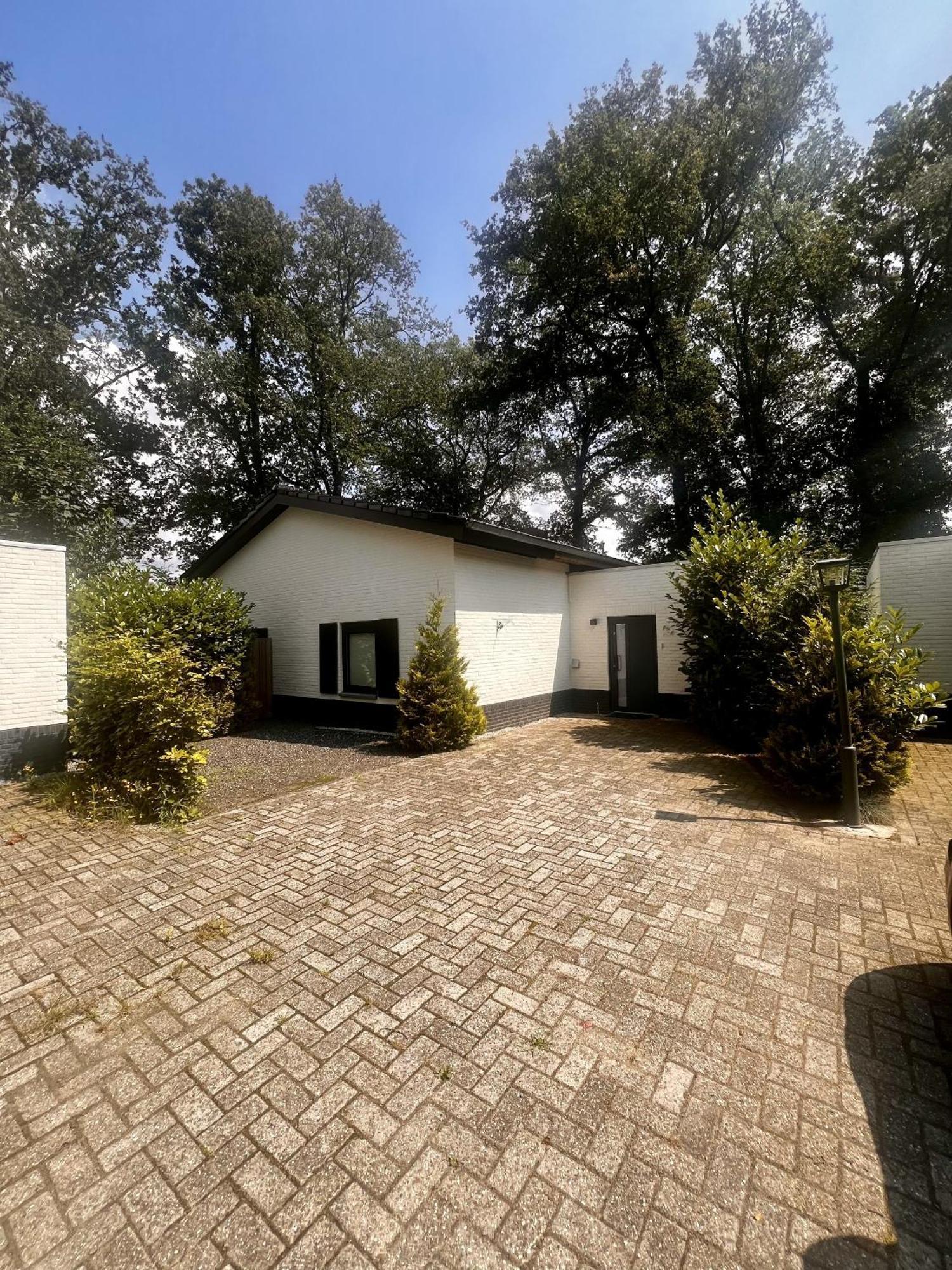 Luxe Recreatiewoning Midden In Bosrijke Omgeving Villa Waalre Exterior foto